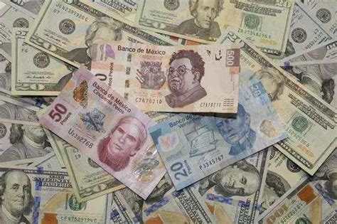 12,000 Mexican pesos to US dollars .
